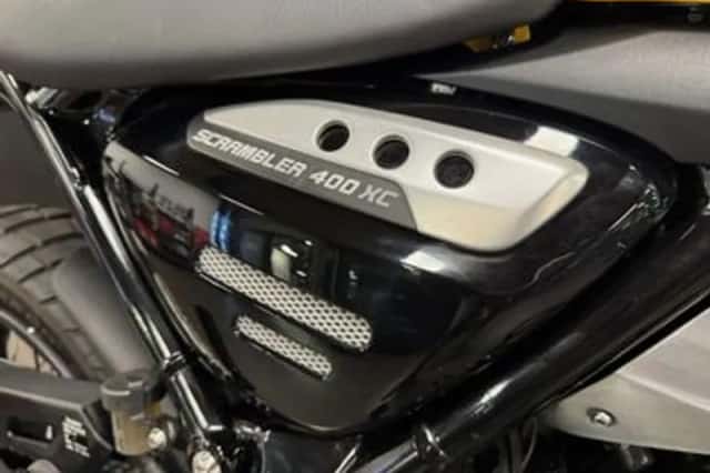 Triumph Scrambler 400 XC (2025) thumbnail 4