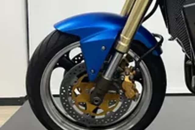 Kawasaki Z1000 (2006) thumbnail 6