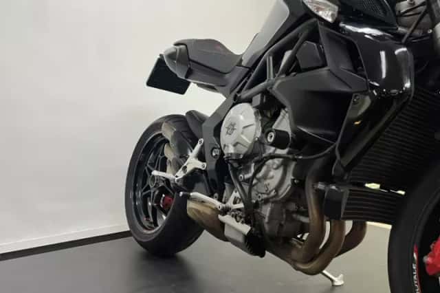 MV Agusta Brutale 675 (2012) thumbnail 5