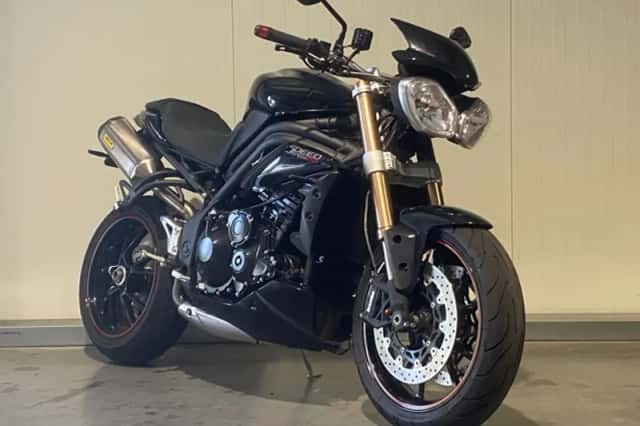 Triumph Speed Triple 1050 (2018) thumbnail 1