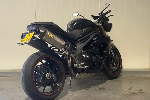 Triumph Speed Triple 1050 (2018) thumbnail 6