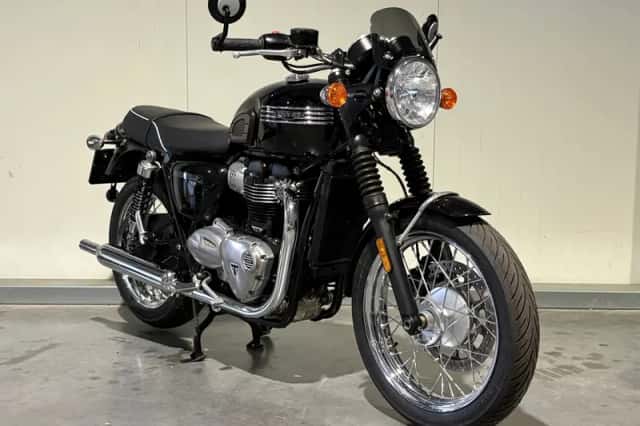 Triumph Bonneville T100 (2018) thumbnail 2
