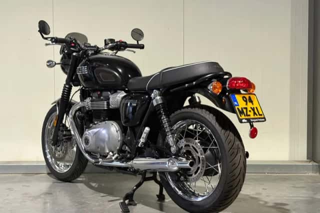 Triumph Bonneville T100 (2018) thumbnail 3