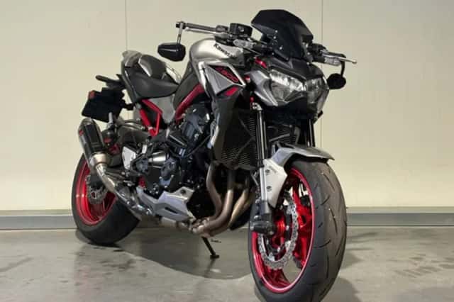 Kawasaki Z900 (2024) thumbnail 1