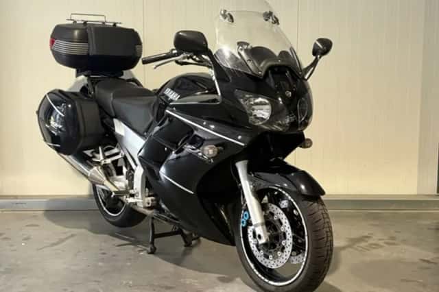 Yamaha FJR1300 (2001) thumbnail 1