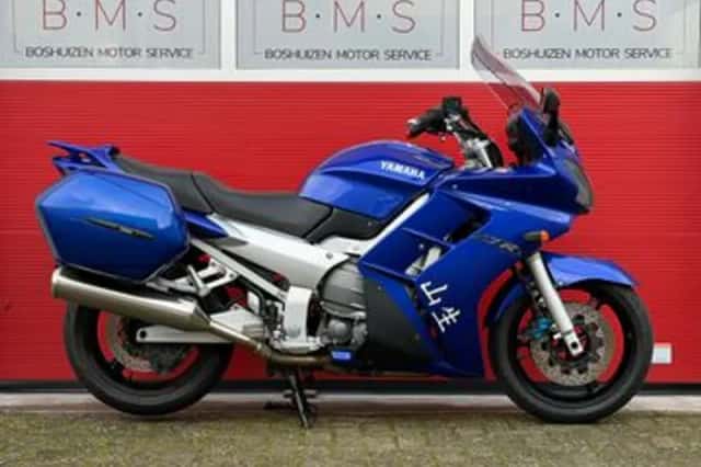 Yamaha FJR1300 (2002) thumbnail 1