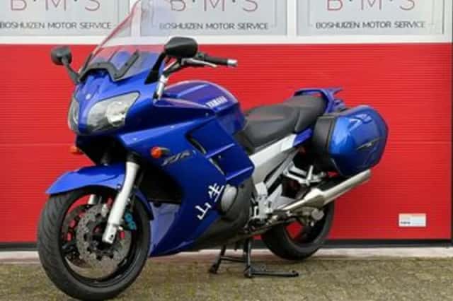 Yamaha FJR1300 (2002) thumbnail 3