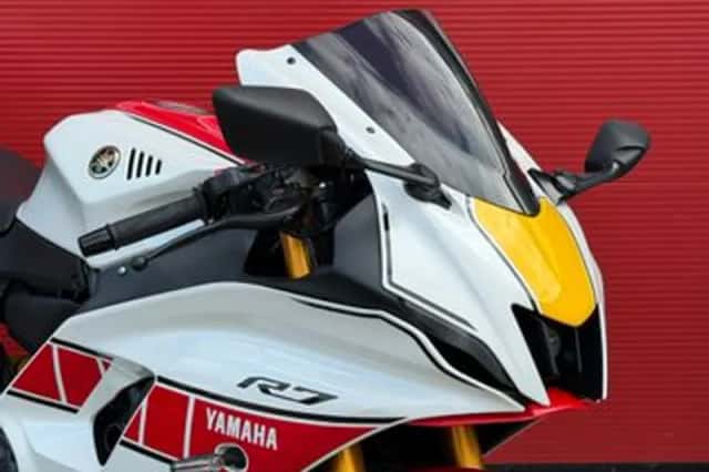 Yamaha R7 World GP 60TH Anniversary (2023) thumbnail 5
