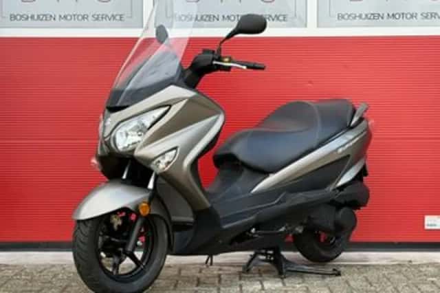 Suzuki Burgman 200 (2018) thumbnail 4