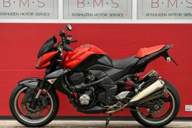 Kawasaki Z1000 (2010) thumbnail 4