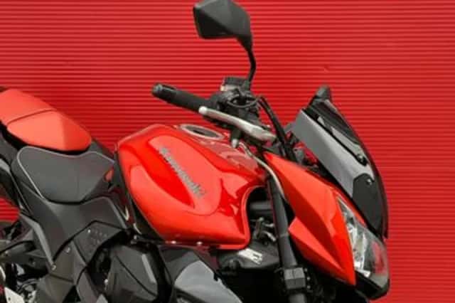 Kawasaki Z1000 (2010) thumbnail 5