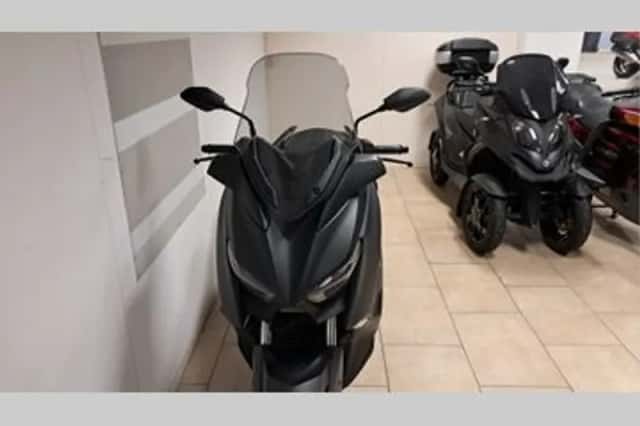 Yamaha X-MAX 300 (2019) thumbnail 2