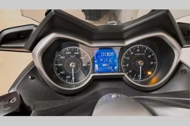 Yamaha X-MAX 300 (2019) thumbnail 5