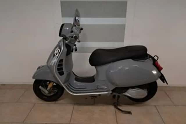Vespa GTS 300 (2019) thumbnail 1