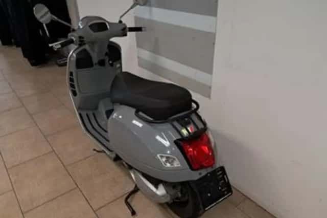 Vespa GTS 300 (2019) thumbnail 4