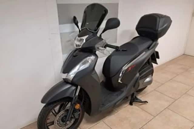 Honda SH 300i (2019) thumbnail 2