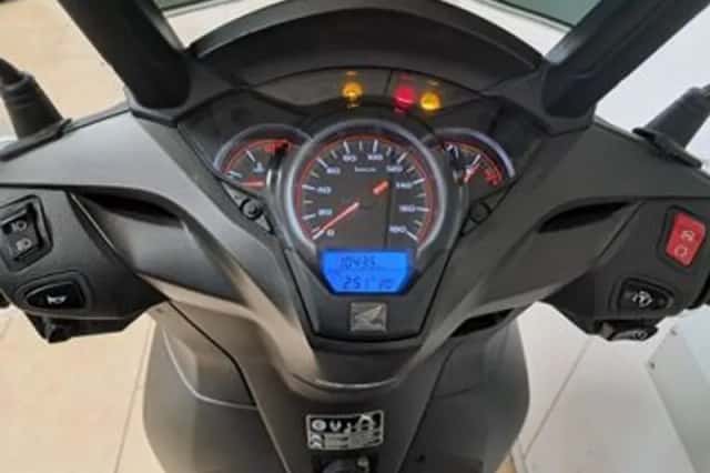 Honda SH 300i (2019) thumbnail 6