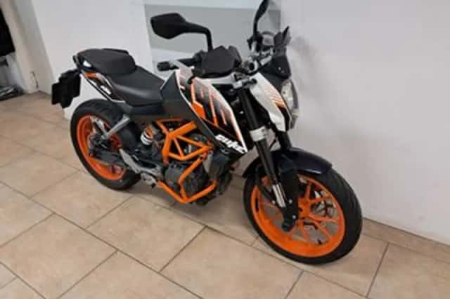 KTM 390 Duke (2015) thumbnail 2