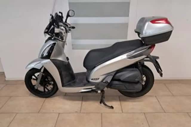 Kymco People (2012) thumbnail 1
