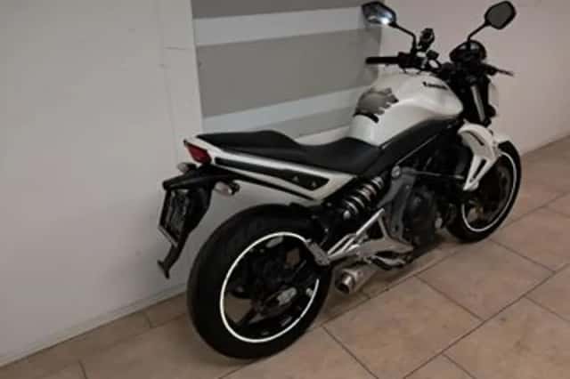 Kawasaki Er-6n (2011) thumbnail 5