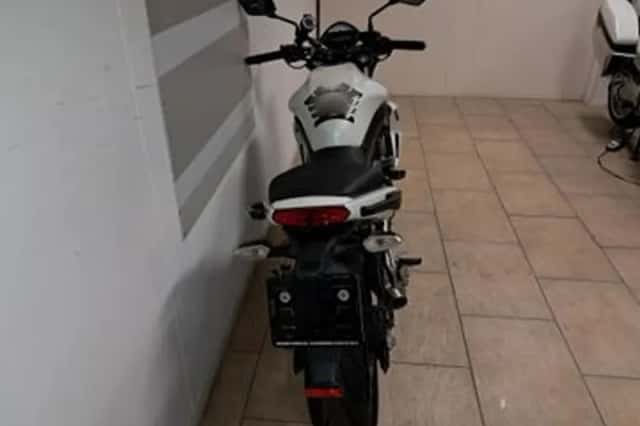Kawasaki Er-6n (2011) thumbnail 6