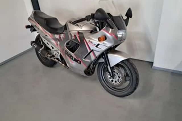 Suzuki GSX 750 F (1992) thumbnail 1