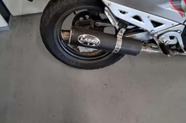 Suzuki GSX 750 F (1992) thumbnail 3
