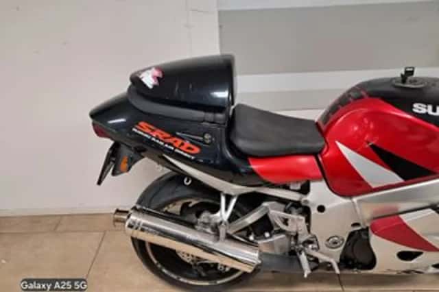 Suzuki GSX-R750 (1998) thumbnail 2