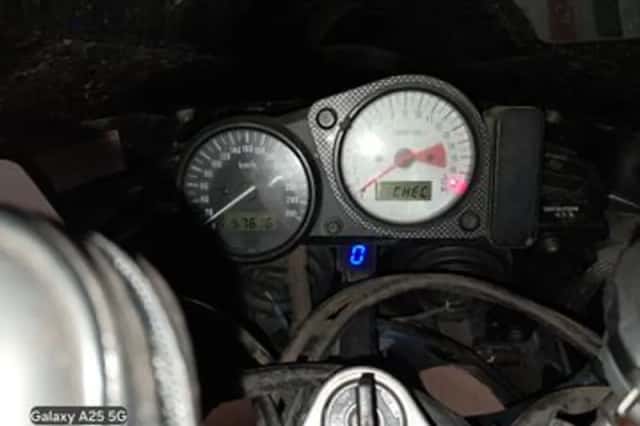Suzuki GSX-R750 (1998) thumbnail 4