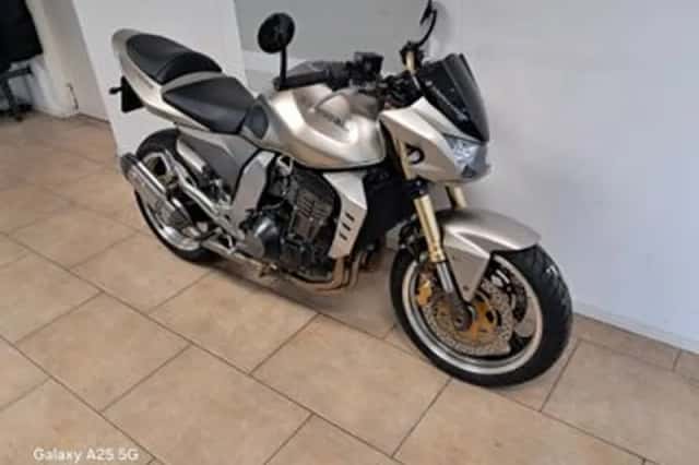 Kawasaki Z1000 (2007) thumbnail 4