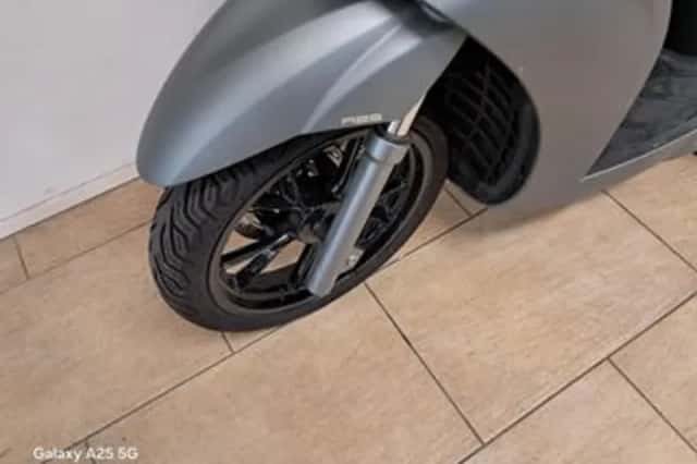 Kymco People S 300I (2022) thumbnail 2