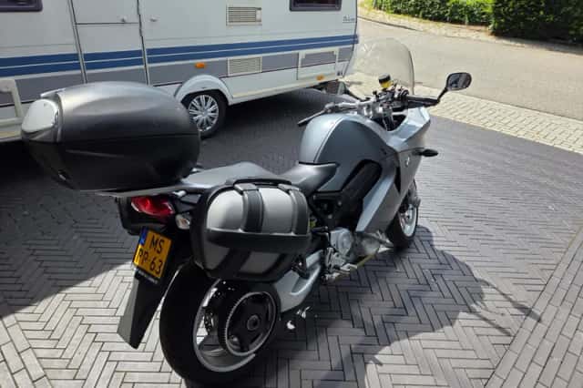 BMW F 800 ST (2008) thumbnail 5