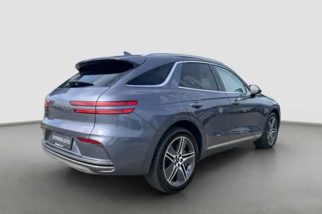 Genesis GV70 (2025) thumbnail 5