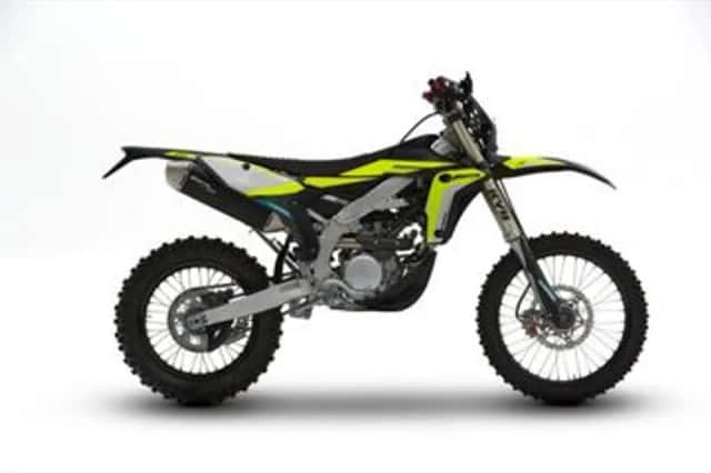 Fantic XEF 250 4T Black Edition 2024 (2024) thumbnail 1