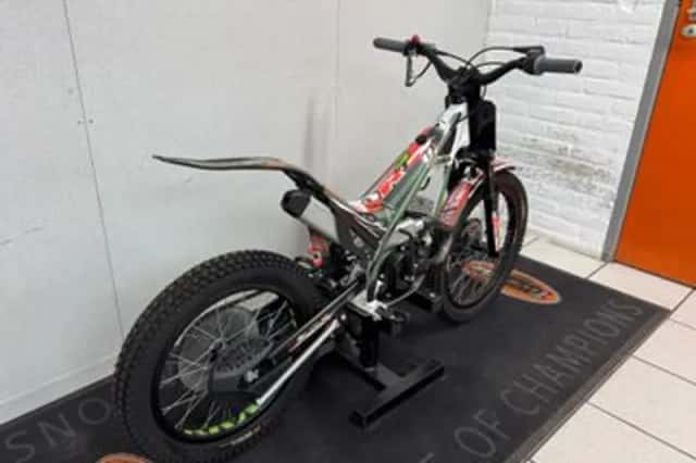 MINI Vandal R3 (2022) thumbnail 6