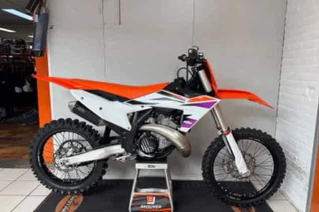 KTM 300 SX (2024) thumbnail 1