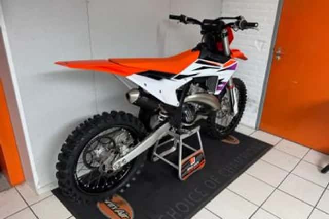 KTM 300 SX (2024) thumbnail 6