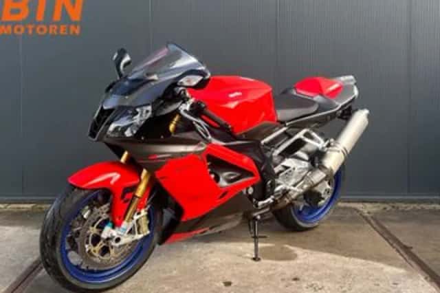 APRILIA RSV 1000 R Factory (2006) thumbnail 3