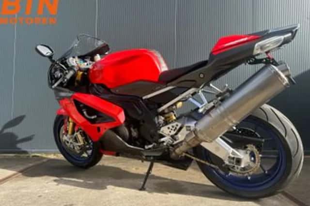 APRILIA RSV 1000 R Factory (2006) thumbnail 5
