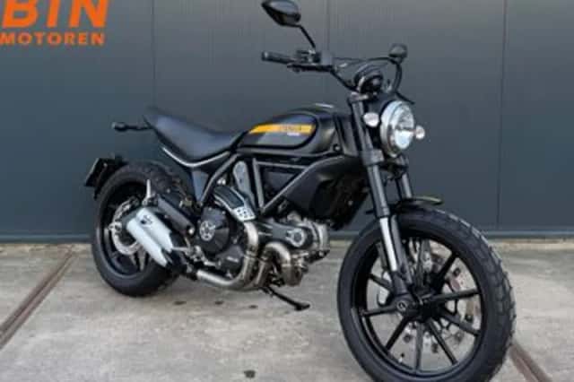 Ducati Scrambler Full Throttle (2015) thumbnail 2