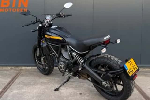 Ducati Scrambler Full Throttle (2015) thumbnail 5