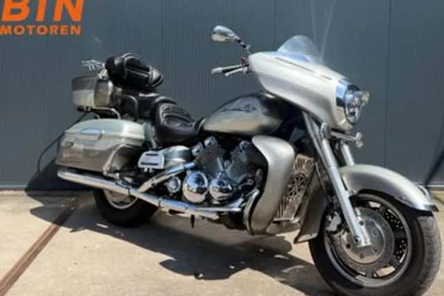 Yamaha XVZ 1300 Royal Star Venture (1999) thumbnail 2