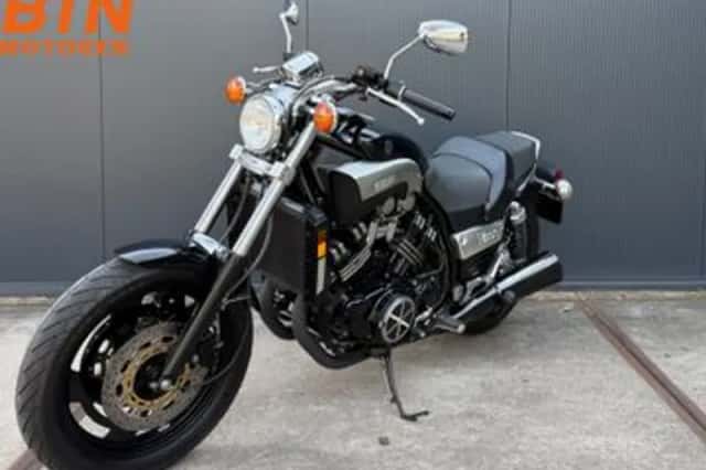 Yamaha VMX 1200 (1996) thumbnail 3