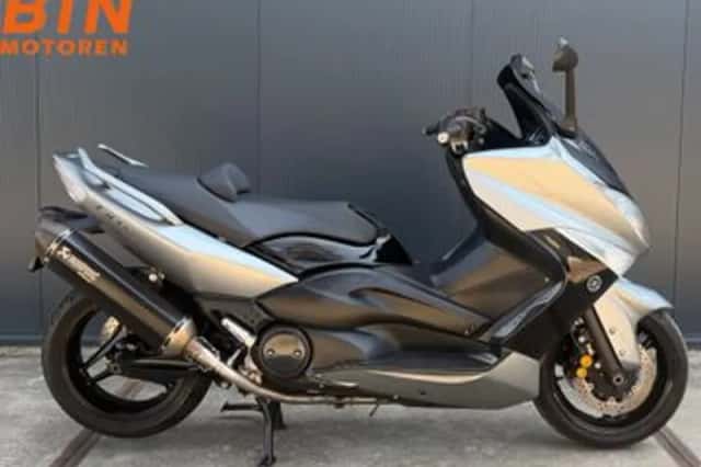 Yamaha Tmax (2011) thumbnail 1