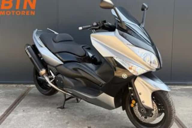 Yamaha Tmax (2011) thumbnail 2
