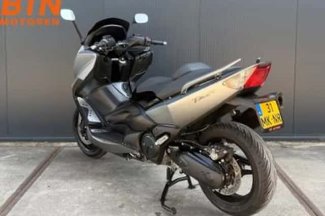Yamaha Tmax (2011) thumbnail 5