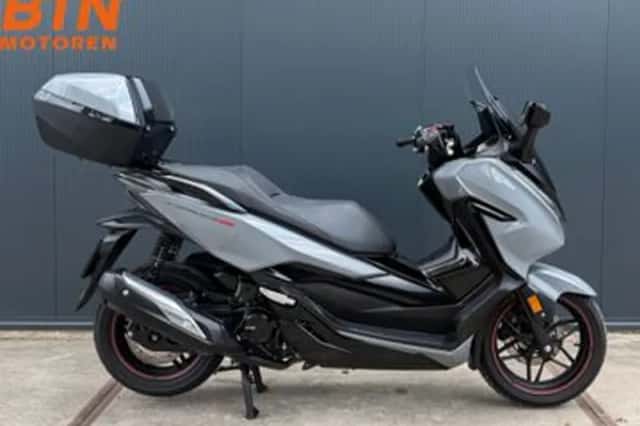 Honda NSS 300 Forza (2020) thumbnail 1