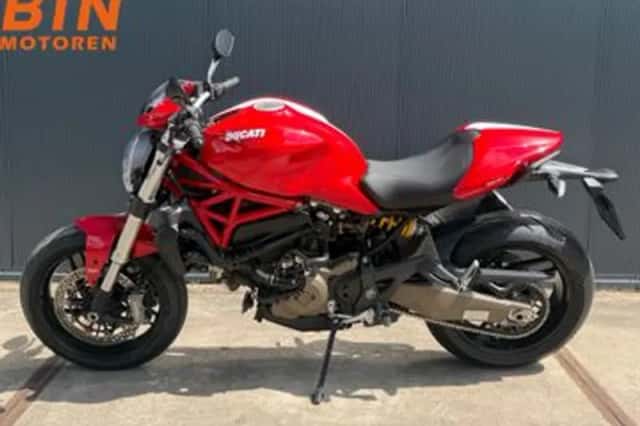 Ducati Monster 821 Stripe (2015) thumbnail 4