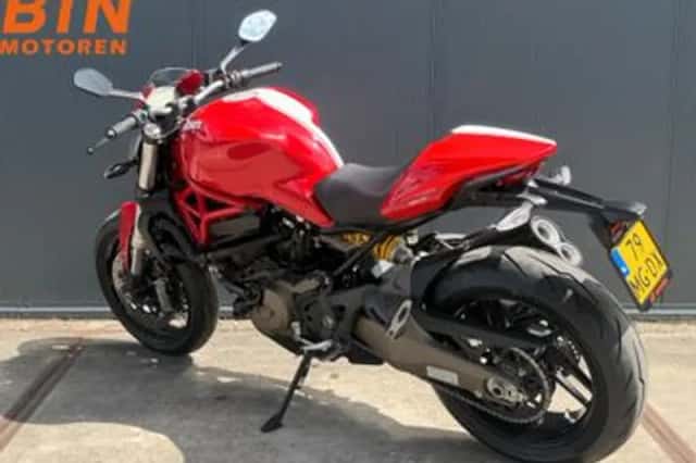 Ducati Monster 821 Stripe (2015) thumbnail 5