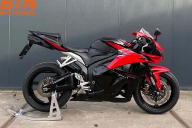 Honda CBR600RR (2010) thumbnail 1